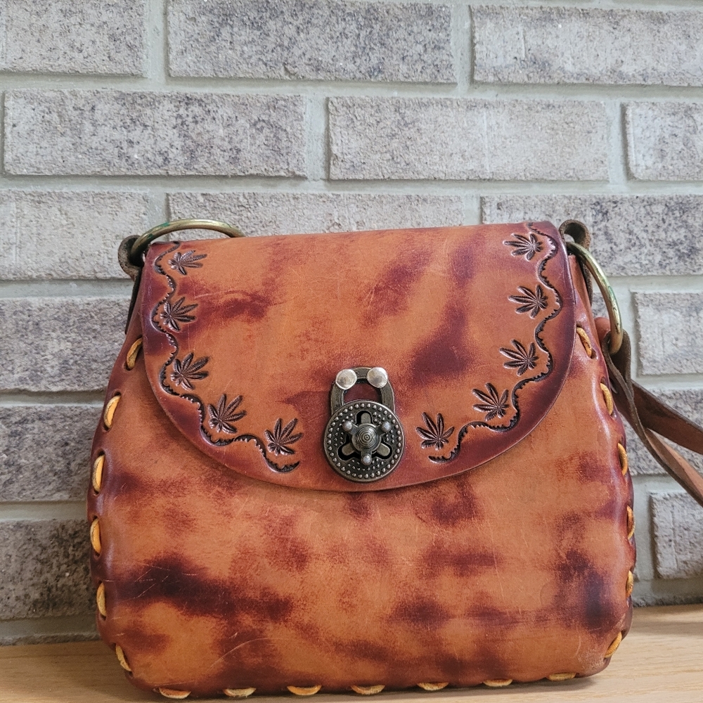 Stunning Artisan Shoulder Tooled Full Grain Genuine Leather Bag - Picture 4 of 13